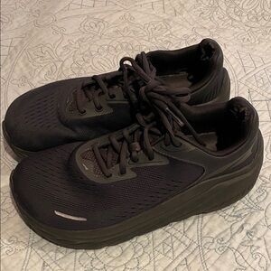 Altra Via Olympus 2 Women's Black Athletic running shoes. Lots of cushion